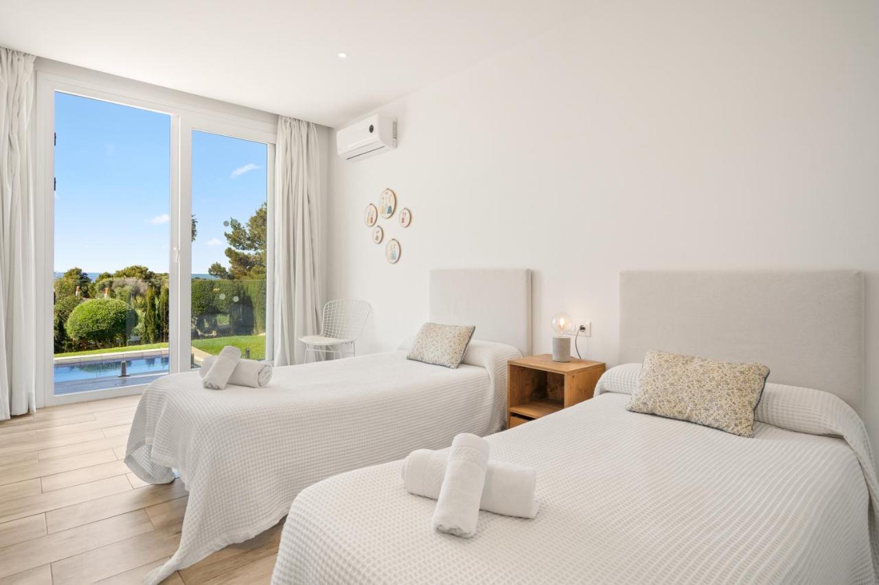 Villa Sunrise Son Bou Exterior photo
